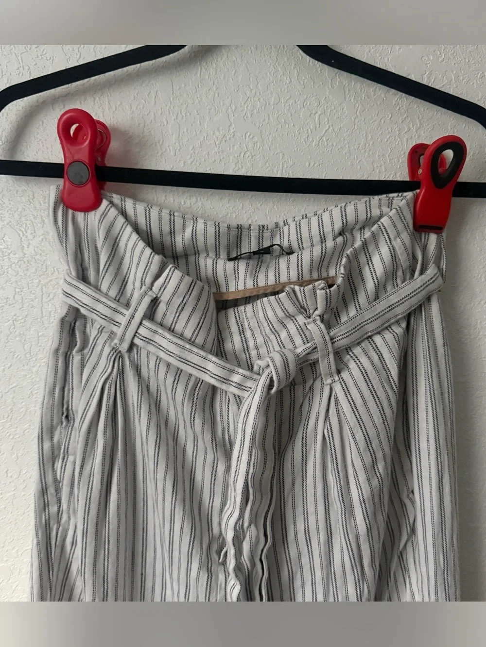Banana Republic White Striped Cotton/Linen Blend Tie-Waist Pants, Paperbag